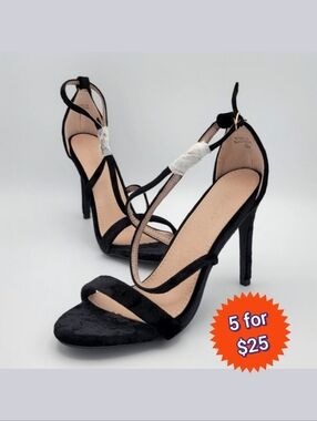 🔴5/$25 NEW! Lov Mark Open Toe Velvet Criss Cross Strap Heel